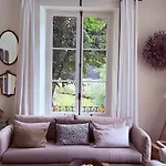 La Maison Carree - Escape To Timeless French Charm