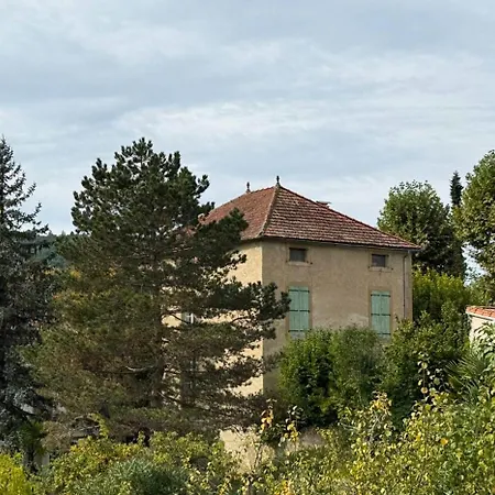 La Maison Carree - Escape To Timeless French Charm 펜션