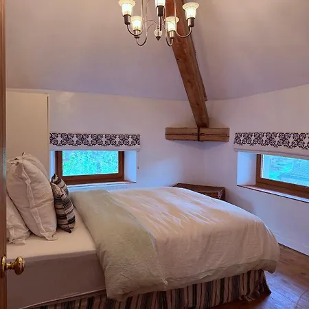 La Maison Carree - Escape To Timeless French Charm