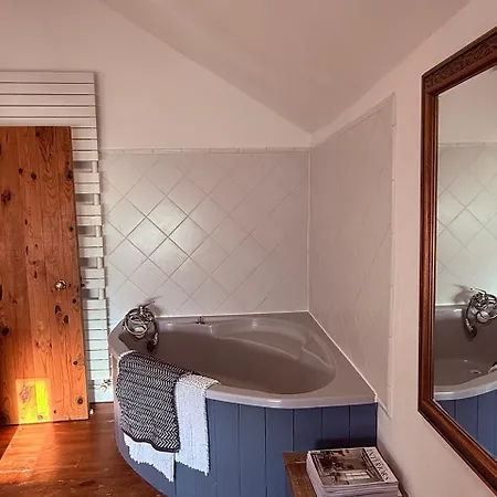 La Maison Carree - Escape To Timeless French Charm 펜션 Chalabre