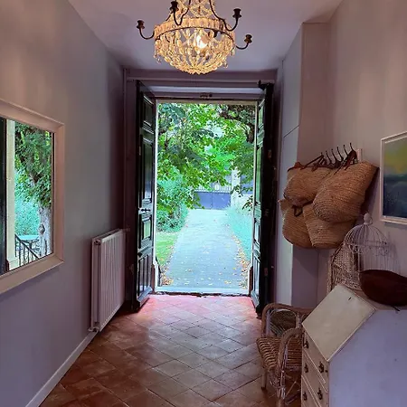 Prázdninový dům La Maison Carree - Escape To Timeless French Charm