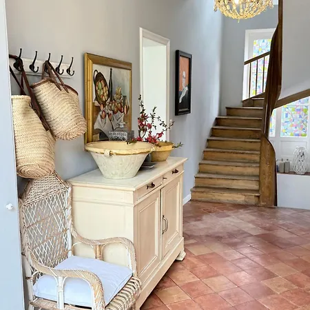 펜션 La Maison Carree - Escape To Timeless French Charm Chalabre