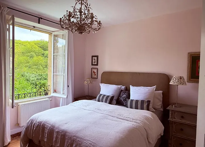 La Maison Carree - Escape To Timeless French Charm * Chalabre